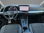 Volkswagen Golf Variant 1.5 eTSI 110KW/150PK DSG Life Edition · Trekhaak · Stoelverwarming · 360° camera + Parkeersensoren · Fabrieksgarantie t/m 28-10-2027 of 100.000KM
