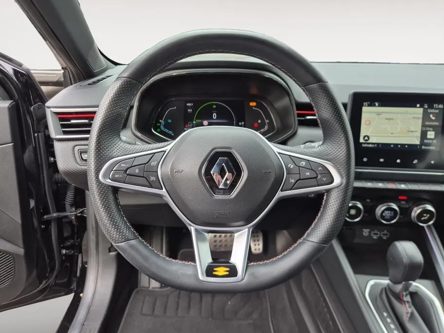 Renault Clio 1.6 E-Tech Hybrid 140 R.S. Line | Cruise Control | Climate Control | Navigatie | Camera | Sportstoelen | LM Velgen |
