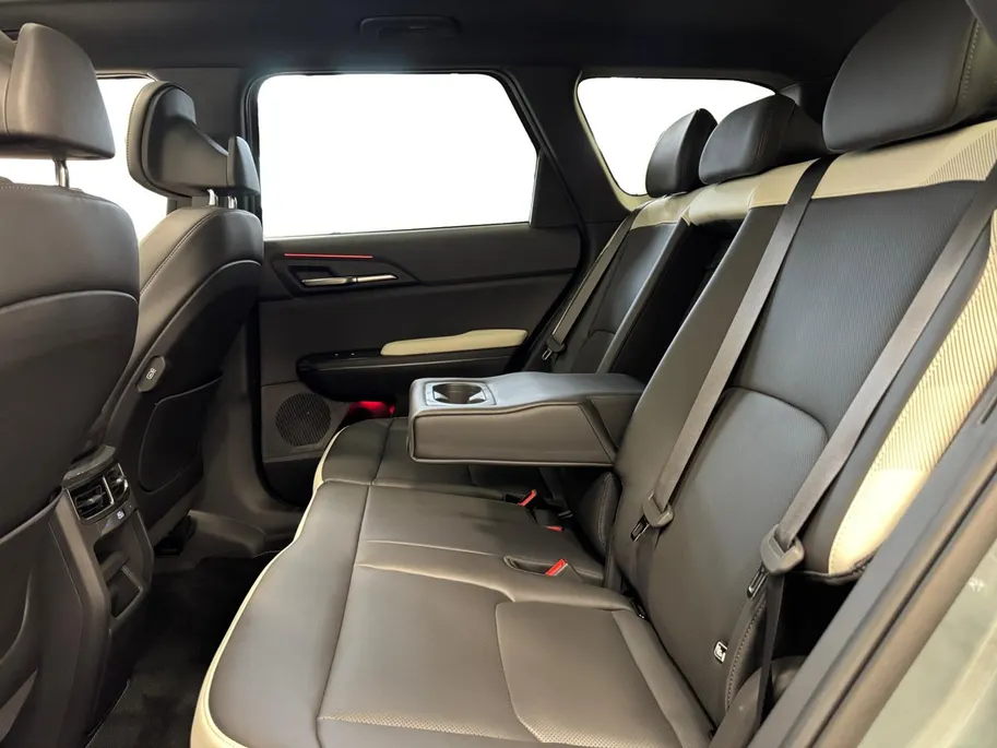 Kia EV5 GT-PlusLine 81.4 kWh | Informeer naar beschikbaarheid | 505 km actieradius | 19' Inch velgen | NU €3000 inruilpremie + 500 korting KIA laadpaal