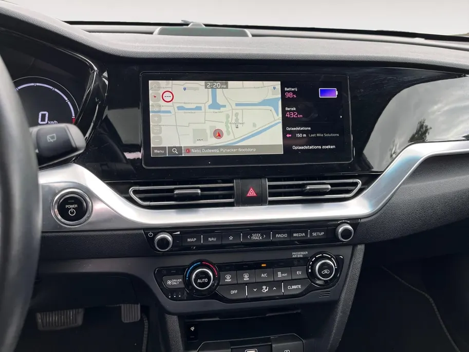 Kia e-Niro ExecutiveLine 64 kWh | Elektrische stoelverstelling | Stoelventilatie | JBL Audio systeem | Elektrisch schuifdak