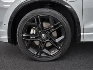 Volkswagen Tiguan 1.5 eHybrid 204pk DSG R-Line Business · Camera · Stuur- & Stoelverwarming · Dodehoeksensor · 20'Velgen · Apple/Android Car Play · Garantie t/m 30-09-2030 of 100.000km