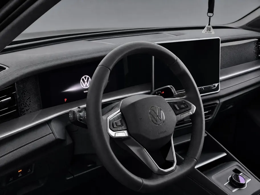 Volkswagen Tayron Life Edition 1.5 eHybrid 204 pk 6 versn. DSG · Comfort Pakket · Trekhaak inklapbaar, met elektrische ontgrendeling, incl. aanhangermanoeuvreerhulp Trailer Assist · Voorraad OUTLET · Prijs is inclusief inruilpremie · MEGA SALE