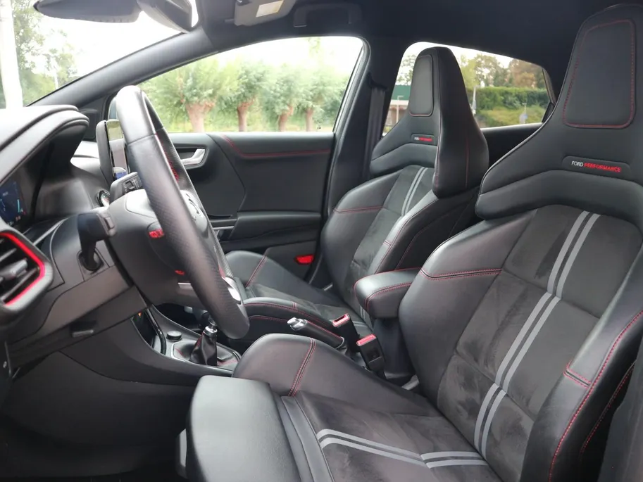 Ford Puma 1.5 EcoBoost ST-X 200pk | Driver Assistance Pack | NAV | Camera | Winter Pack