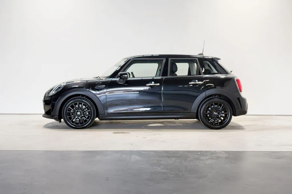 MINI Cooper 5-deurs Cooper Camden Edition