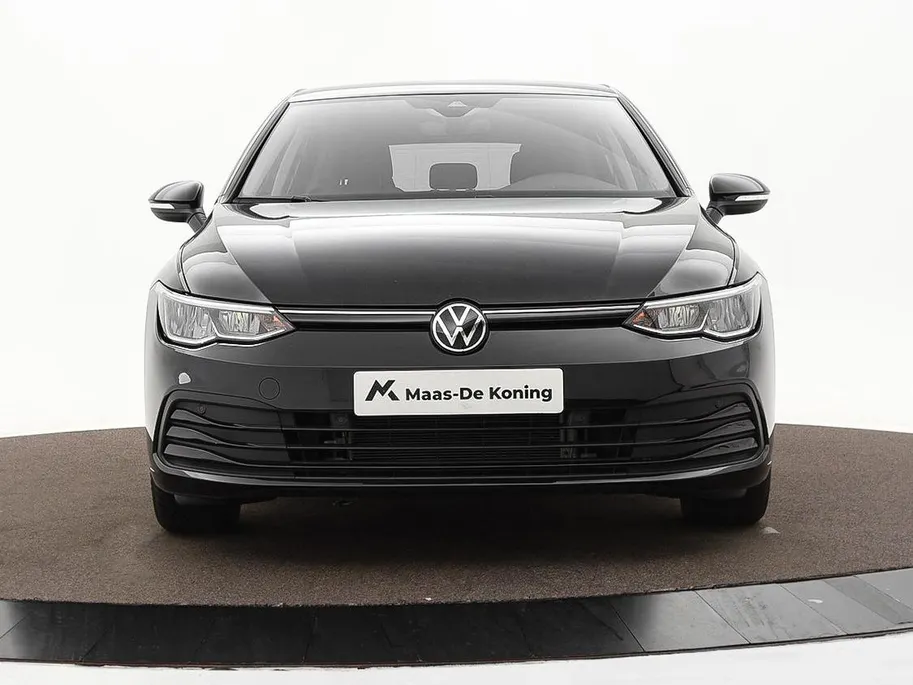 Volkswagen Golf 1.0 eTSI 110pk DSG Life · Camera · Apple/Android Car Play · Navigatie · P-Sensoren · 16'' Inch · Garantie t/m 04-02-2028 of 100.000km