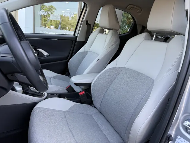 Toyota Yaris 1.5 Hybrid Executive | JBl | HUD | PDC V+A