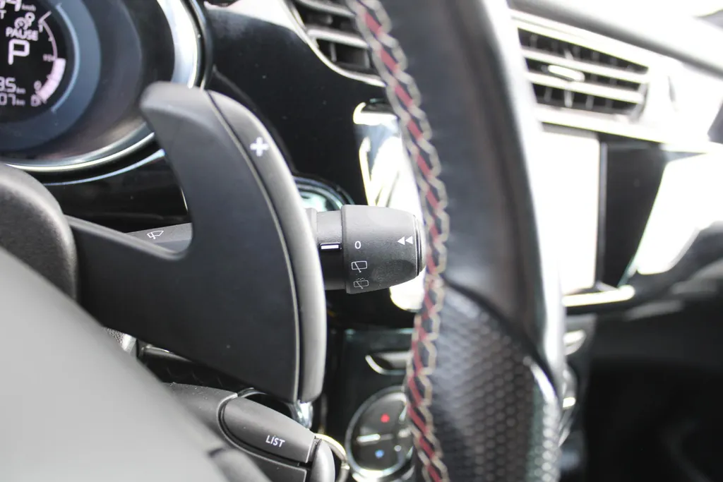 DS DS 3 1.2 PureTech Performance Line | Automaat | Navi | Trekhaak | Clima | 17' LM Velgen | Camera |