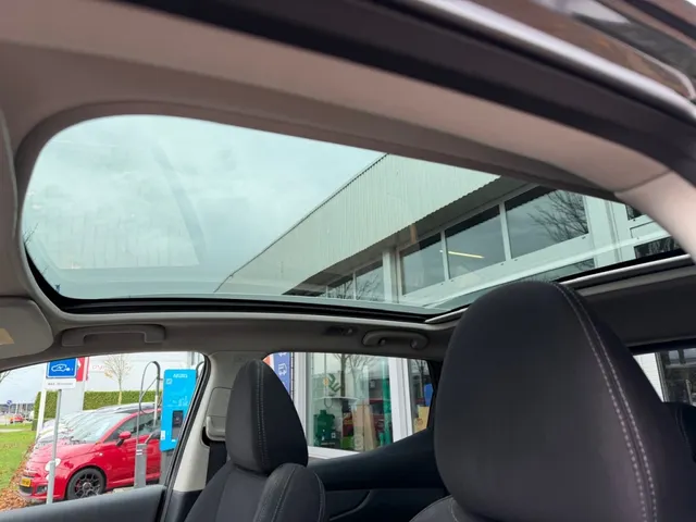 Nissan QASHQAI 1.2 DIG-T 115pk N-Connecta | Panoramadak | Navigatie | 360-Camera | Blind Spot | Keyless