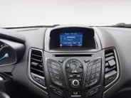 Ford Fiesta 1.0 EcoBoost ST Line | 1ste Eigenaar Volledig Dealeronderhouden | Parkeersensoren achter | Cruise Control | Navigatiesysteem |