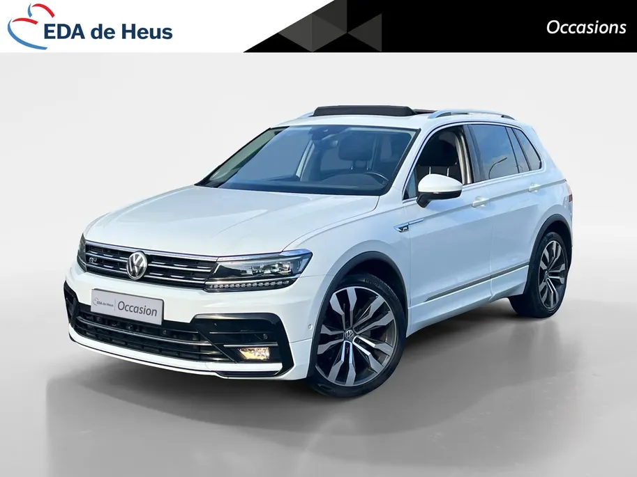 Volkswagen Tiguan 2.0 TSi DSG-aut. 4Motion Highline R-Line NL Auto | 11-2017 | Pano dak | Trekhaak | 20' | Stoelverwarming | Etc.