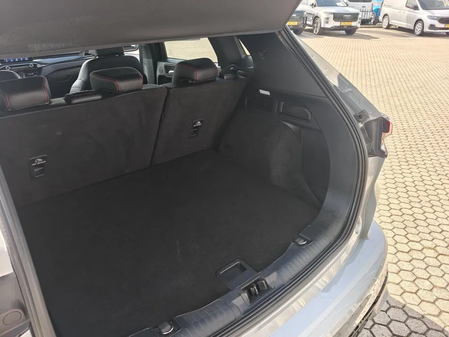 Ford Kuga 1.5 EcoBoost ST-Line X | WINTER PACK | TREKHAAK