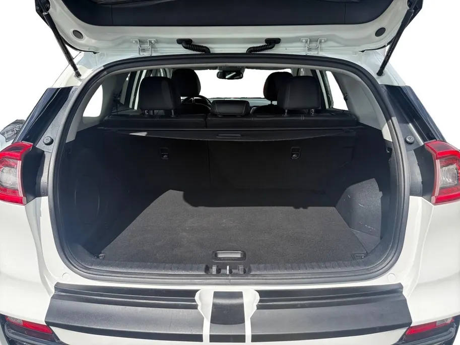 Kia e-Niro ExecutiveLine 64 kWh | Cruise Control | Climate Control | Camera | Navigatie | Stoelverwarming | Stoelventilatie | Stuurverwarming |