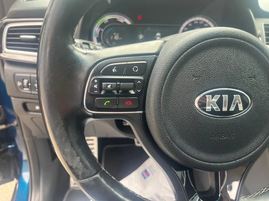 Kia Niro 1.6 GDi Hybrid ExecutiveLine | Compleet dealer onderhouden! | Elektrisch verstelbare stoelen incl. geheugenfunctie | Stoelverwarming- en koeling | JBL geluidsinstallatie | Dodehoekassistentie | Achteruitrijcamera | Navi | Climate control