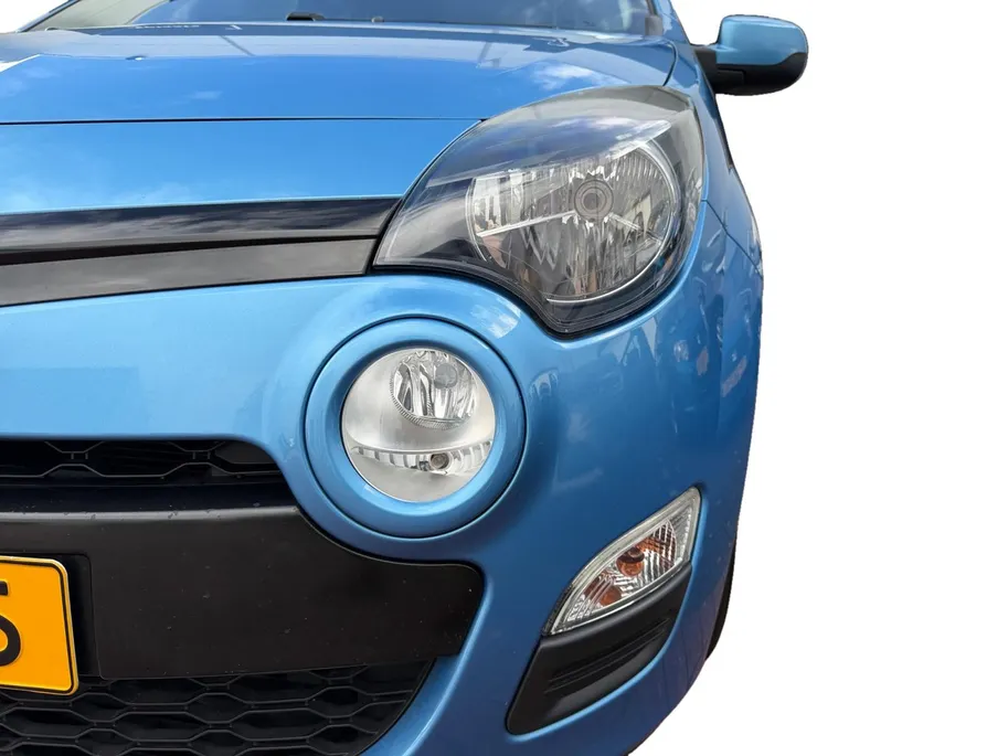Renault Twingo 1.2 16V Parisienne | Zeer nette auto | Open dak | Bluetooth Radio | Airconditioning | Afneembare Trekhaak | 12 maanden BOVAG garantie |
