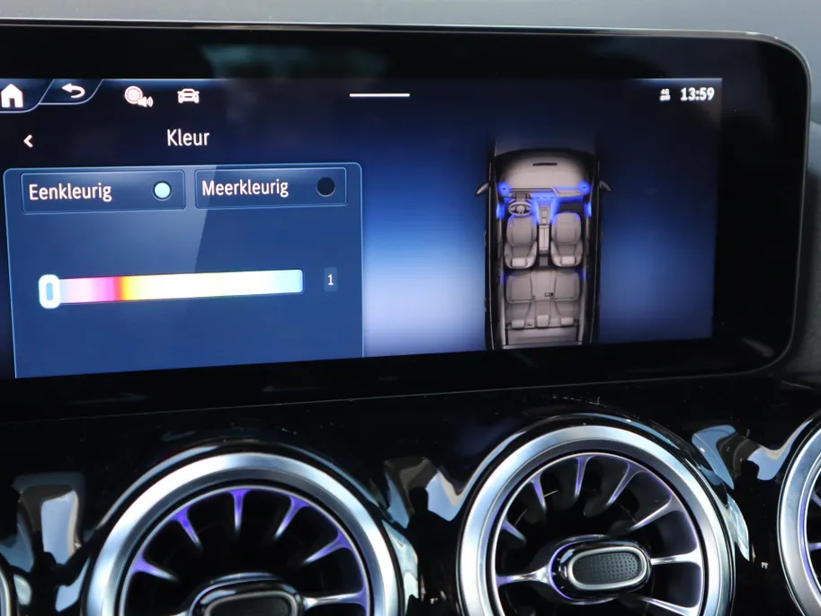 Mercedes-Benz B-Klasse 180 Business Solution AMG l Keyless l Achteruitrij camera l Stoelverwarming