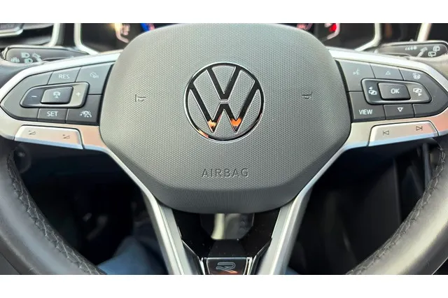 Volkswagen T-Roc 1.5 150PK TSI 7-DSG A/T R-Line Edition - Cold Pack - Park Assist - IQ.Light