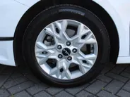 Kia Ceed Sportswagon 1.5 T-GDi DynamicLine | Airco | Cruise | Camera | Navi | 16' LM | LED | PDC |