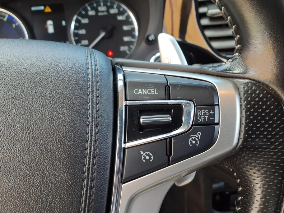 Mitsubishi Outlander 2.4 PHEV Pure Apple Carplay/Android Auto , electronic climate controle , cruise control , kunstlederen bekleding , lichtmetalen velgen 16' , voorstoelen verwarmd