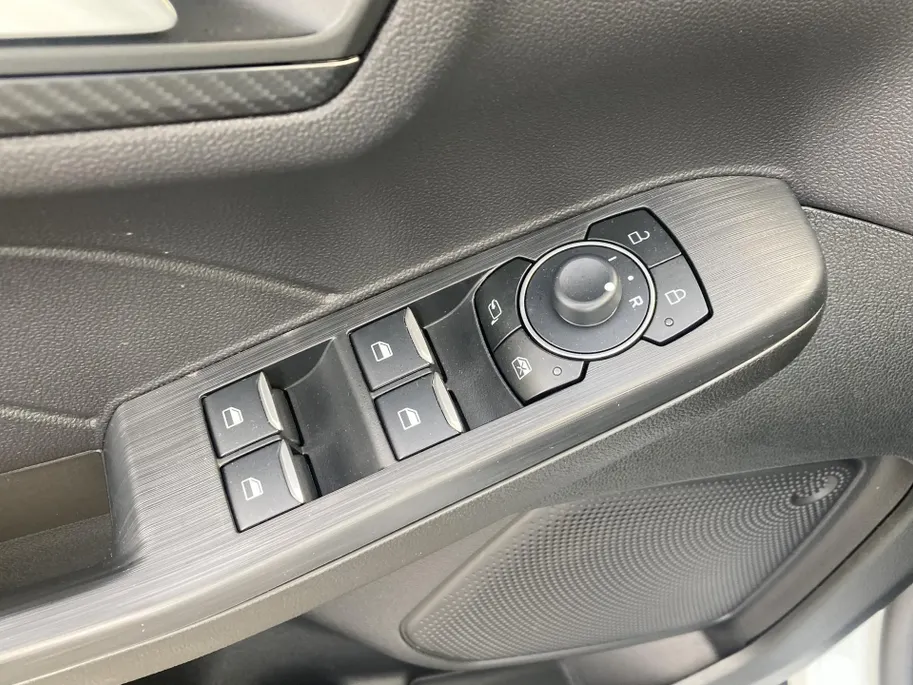 Ford Kuga 2.5 PHEV ST-Line 243 pk 360 graden camera - Elektisch wegklapbare trekhaak - Winter Pack - BLISS