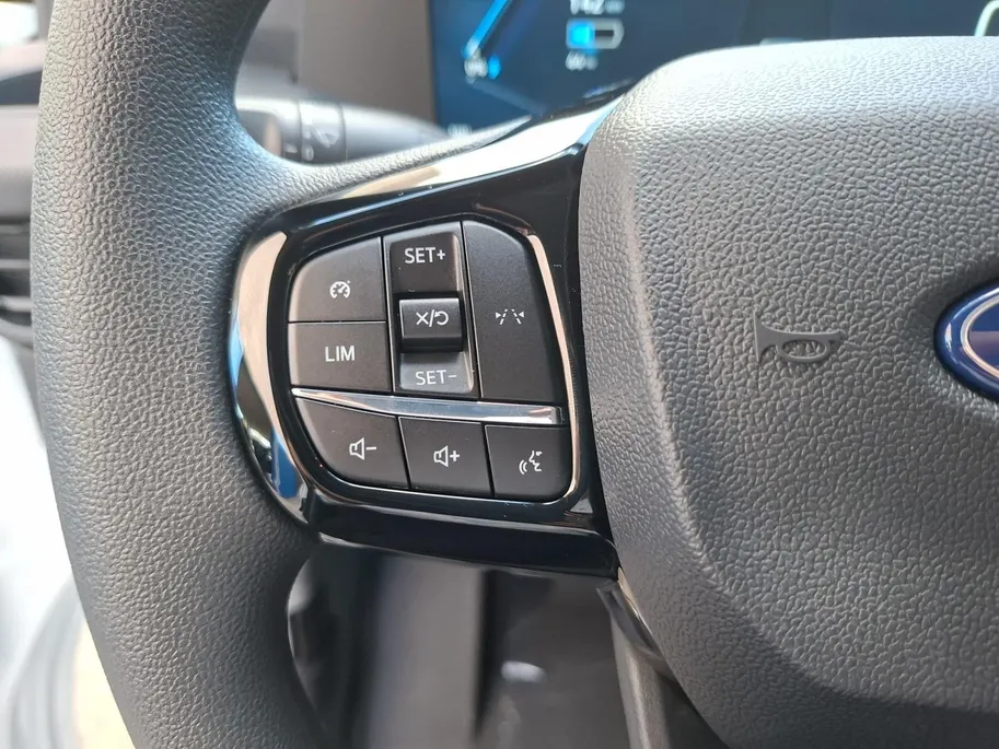 Ford E-Transit Custom 340 L1H1 Trend AWD 71 kWh | Direct leverbaar | 0,99% rente | 3-zits | Trekhaak