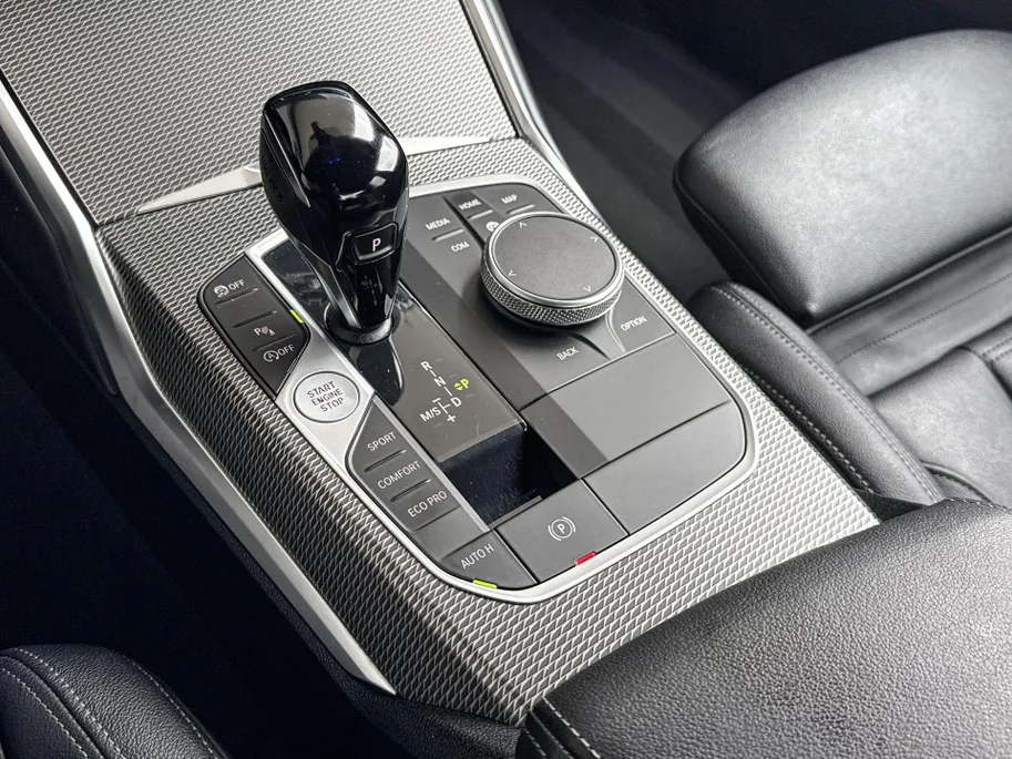 BMW 3 Serie Sedan 320i Business Edition Plus