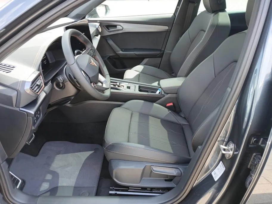 CUPRA Formentor 1.5 TSI e-Hybrid Business | NIEUWE AUTO | Elektrisch Wegklapbare Trekhaak | Schuif/Kantel Dak | Digital Cockpit | Camera | Parkeersensoren | Stoelverwarming | Stuurwielverwarming | Apple CarPlay/Android Auto |