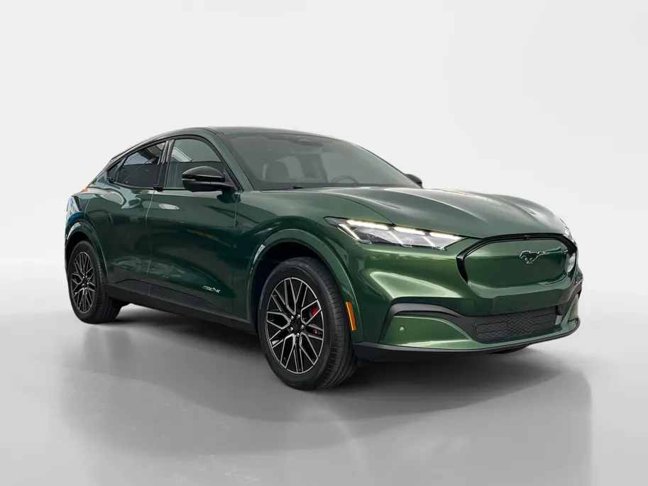 Ford Mustang Mach-E Extended Premium RWD 88 kWh | Op Voorraad | Snel Rijden | Financiering vanaf 2,99% Rente | Actiekorting tot €5000,- | 602 KM Rijbereik WLTP |