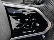 Volkswagen Golf Variant 1.5eTSI/130PK R-Line · Navigatie · Apple/Android Car Play · Camera + Parkeersensoren · Stoelverwarming ·  Garantie t/m 12-01-2028 of 100.000km