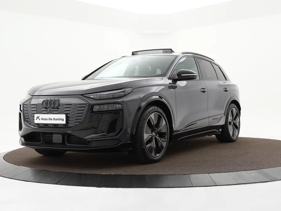 Audi Q6 e-tron S edition 83 kWh 252pk · SOH 98,1% · Panoramadak · 360 Camera · Inklap. Trekhaak · Luchtvering · Elek. Voorstoelen · Garantie t/m 19-06-2030 of 100.000km