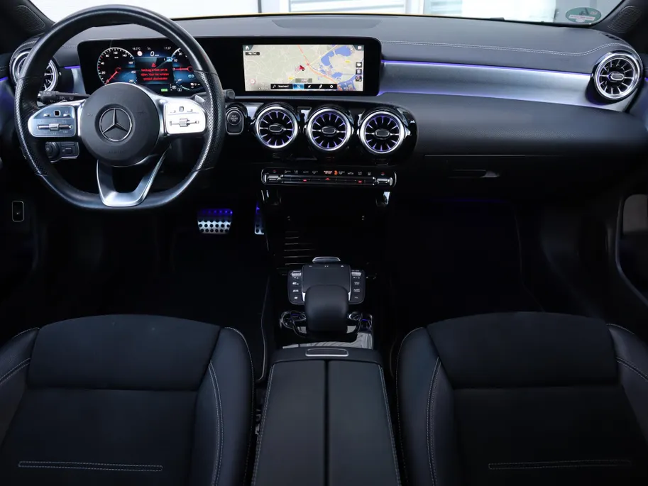 Mercedes-Benz CLA Shooting Brake 250e AMG Line Panorama dak l Stoelverwarming l Trekhaak