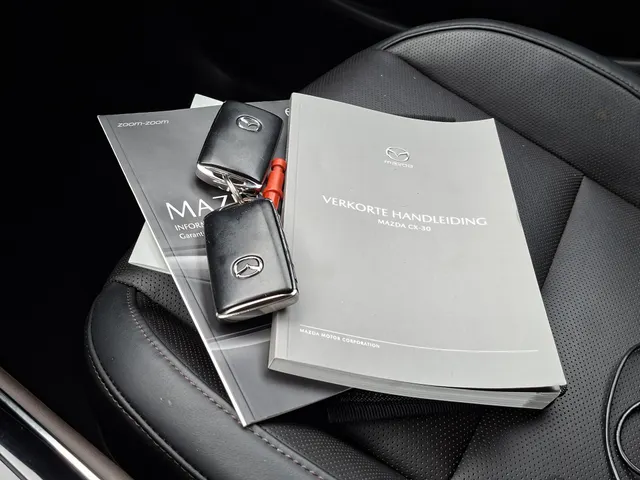 Mazda CX-30 2.0 e-SkyActiv-X M Hybrid Luxury AUTOMAAT | LEER | rijklaarprijs!!
