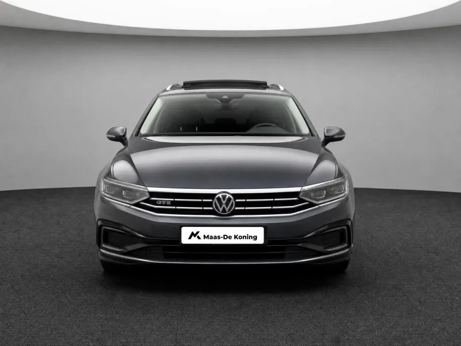 Volkswagen Passat Variant 1.4 TSI 218pk DSG PHEV GTE Business · Panoramadak · Camera · Apple/Android Car Play · Navigatie · Stoelverwarming · 18'' Inch ·