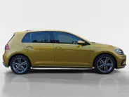Volkswagen Golf 1.0 TSI Highline Business R | Panoramadak | Virtual Cockpit | Achteruitrijcamera | Apple/Android Auto | Dynaudio | 12 maanden garantie |