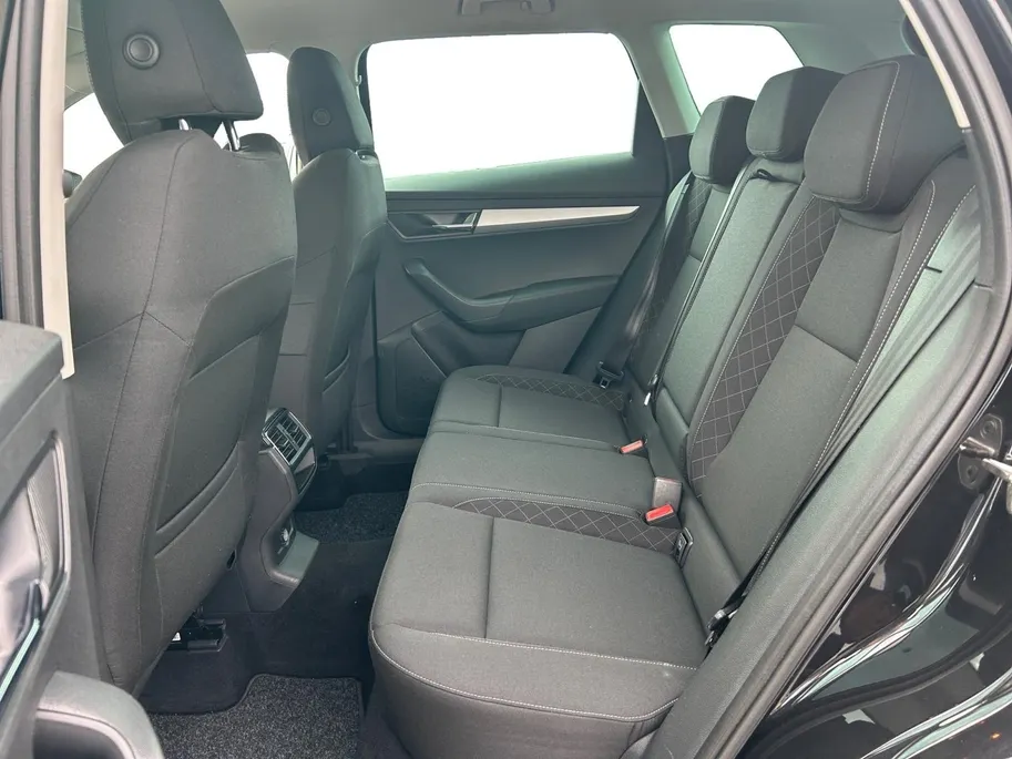 Škoda Karoq 1.5 TSI ACT Ambition Business |Cruise control adaptief| Elektrisch glazen panorama-dak| lichtmetalen velgen 18| Extra getint glas| 12 Maanden Bovag Garantie|