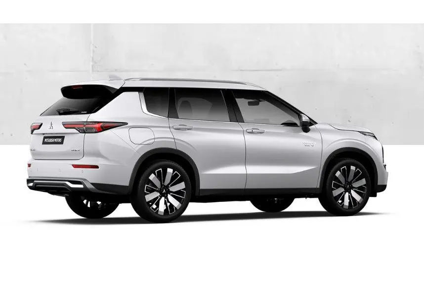 Mitsubishi Outlander 2.4 PHEV Instyle € 5.000 euro korting | 8 jaar garantie| Snel leverbaar | Totaalprijs op is op. MY26