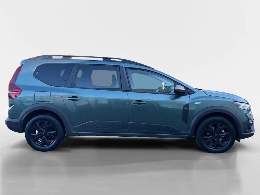 Dacia Jogger 140PK Hybrid Extreme 7p. Automaat | 7 Zitplaatsen | Camera | Parkeersensoren | Apple CarPlay/Android Auto | Digital Cockpit | Cruise Control | Lichtmetalen Velgen | Licht & Regen Sensor | Full LED |