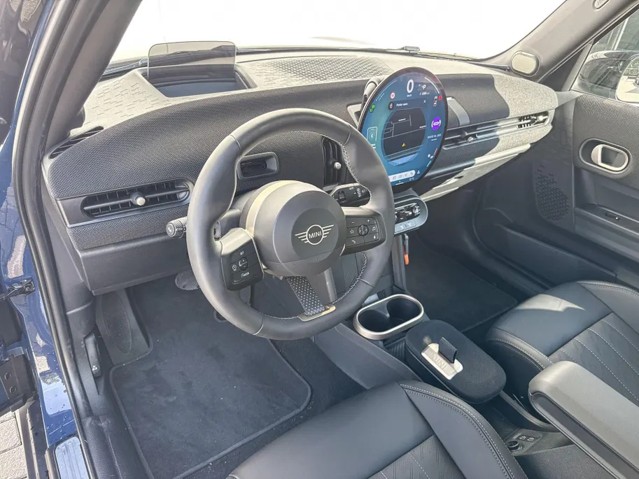 MINI Cooper 5-deurs 1.5 Cooper C Favoured M