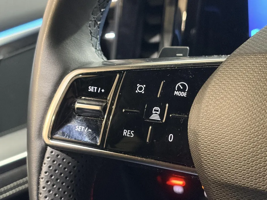 Renault Austral 200PK E-Tech Full Hybrid Techno Automaat | Camera | Parkeersensoren | Climate Control | Cruise Control | Apple CarPlay/Android Auto | Full LED | Licht & Regen Sensor | Lichtmetalen Velgen |
