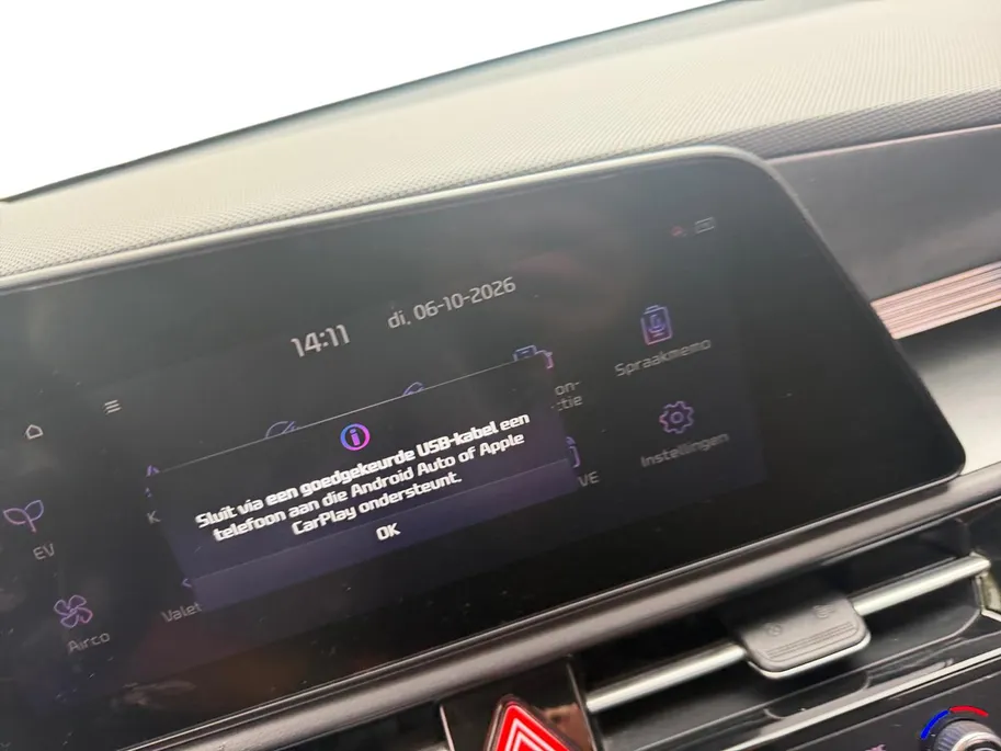 Kia Niro EV DynamicLine 64.8 kWh Dealer onderhouden | Navigatie | Carplay | Climate control | ACC |