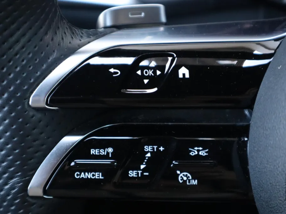 Mercedes-Benz GLC 300 e 4MATIC AMG Line l Keyless l Achteruitrij camera l Stoelverwarming