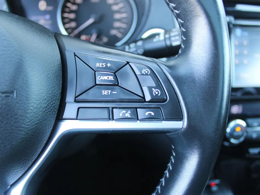 Nissan QASHQAI 1.2 Tekna | Trekhaak | 360 Camera | Pano dak | Stoel-/voorruitverwarming | Dodehoek detectie | Elek. stoelverstelling | Clima | 19' LM | 1e eigenaar |
