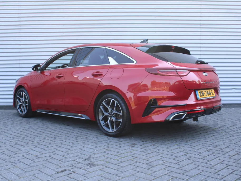 Kia ProCeed 1.4 T-GDI GT-Line | Trekhaak | Stuur-/stoelverwarming | Schuifdak | Camera | Cruise | Navi | 17" LM | Clima | LED |
