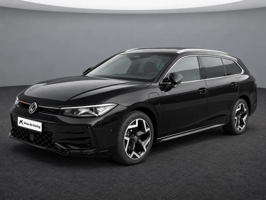 Volkswagen Passat Variant 1.5 eHybrid 204pk DSG R-Line Business · Camera · Stuur- Stoel & achterbankverwarming · Keyless · Dodehoeksensor · Massagefunctie Voorstoelen · Garantie t/m 16-09-2028 of 100.000km