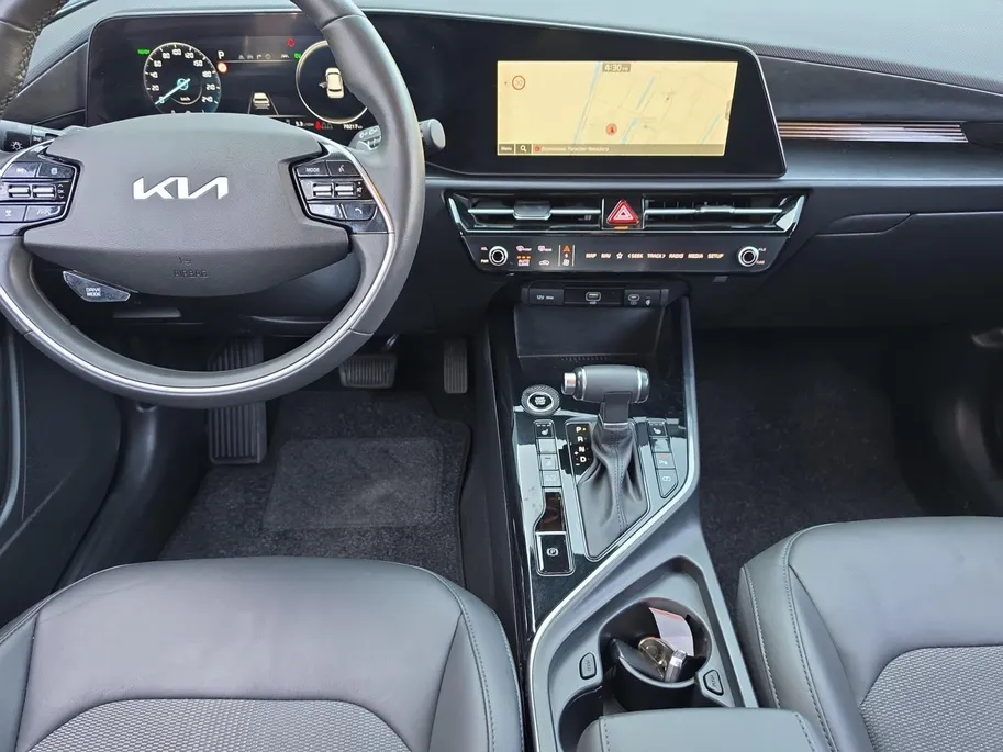 Kia Niro 1.6 GDi Hybrid DynamicLine | Two-Tone | Trekhaak | Climate control | Navigatie | Cruise control