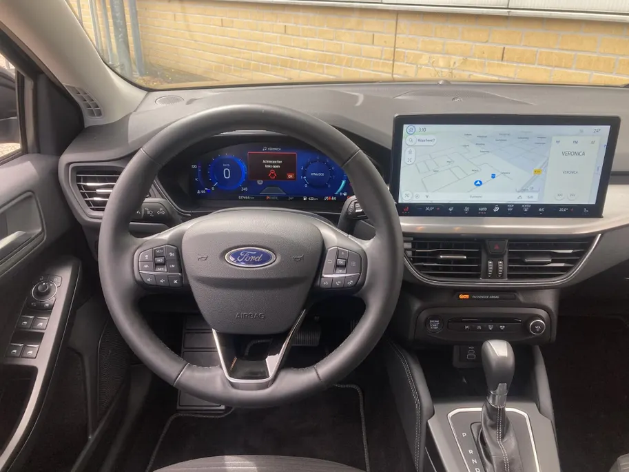 Ford Focus 1.0 EcoBoost Hybrid 155pk Automaat TitaniumX Wagon Groot Navigatie - Winter pakket - AGR bestuurdersstoel