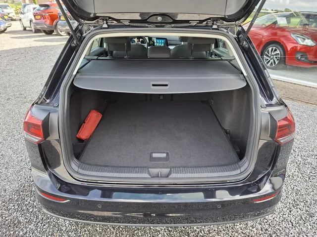 Volkswagen Golf Variant 1.0 TSI Life NL-auto | rijklaarprijs !!