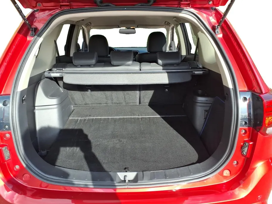 Mitsubishi Outlander 2.4 PHEV Pure Apple Carplay/Android Auto , electronic climate controle , cruise control , kunstlederen bekleding , lichtmetalen velgen 16' , voorstoelen verwarmd