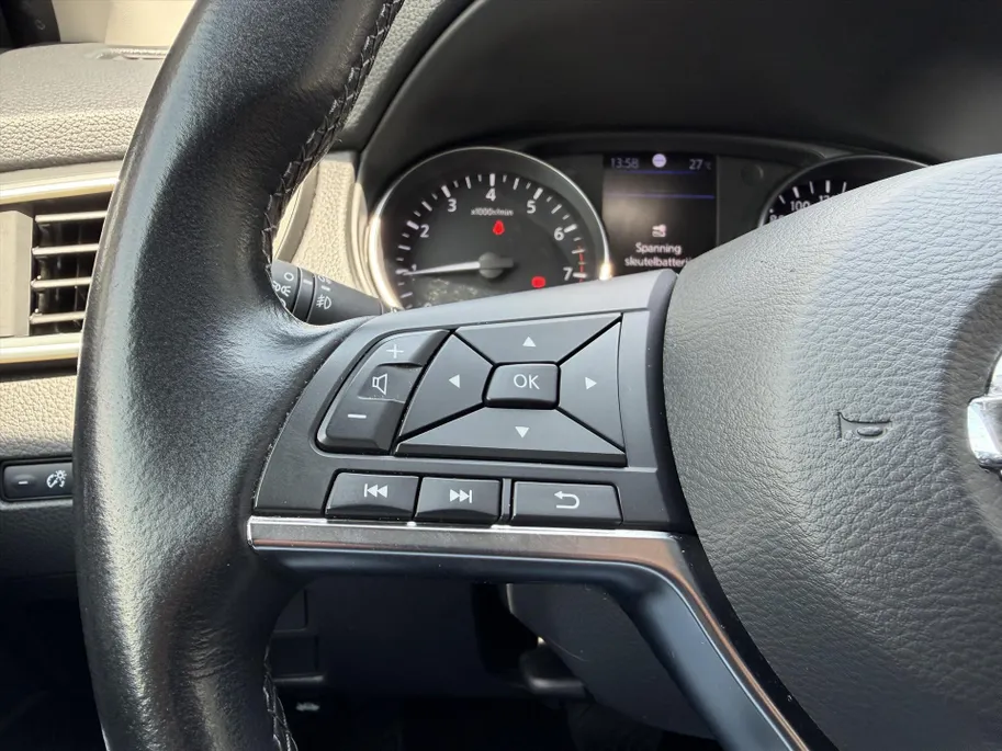 Nissan QASHQAI 1.3 DIG-T N-Connecta |Panoramadak