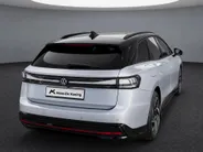 Volkswagen ID.7 Limited Edition Plus 77 kWh accu 286 PK · Achteruitrijcamera · Draadloze telefoonlader ·
