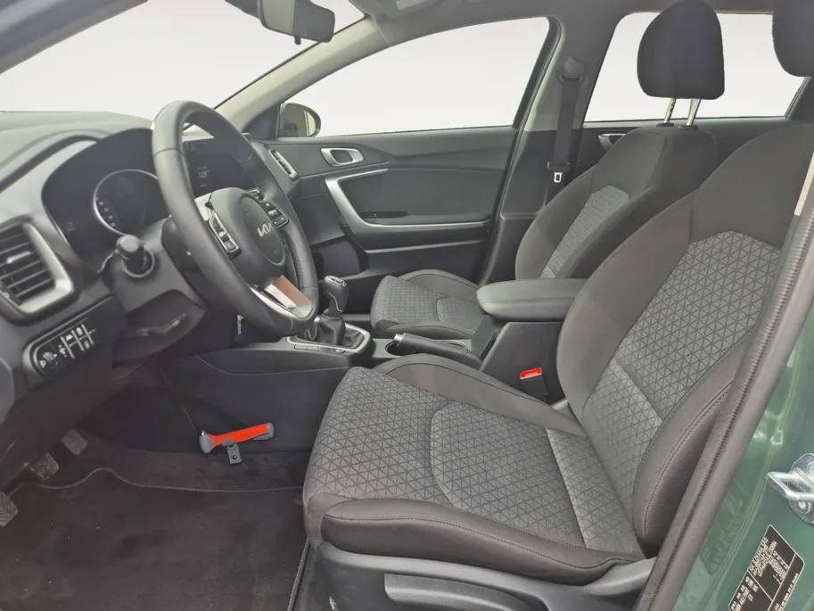 Kia Ceed Sportswagon 1.0 T-GDi ComfortLine | Cruise Control | Climate Control | Camera | Navigatie | Apple Carplay/Android Auto | Parkeersensoren | LM Velgen |